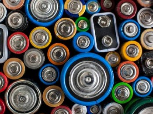 Recyklace baterií šetří životní prostředí a může pomoci i lidem s hendikepem